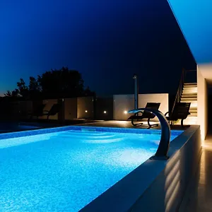 lena-luxury-apartments.hotelinzadar.com/
